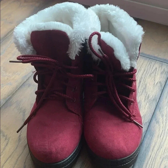 SQL Faux Fur Lined Suede Booties Boots Size 5 New - Picture 3 of 8